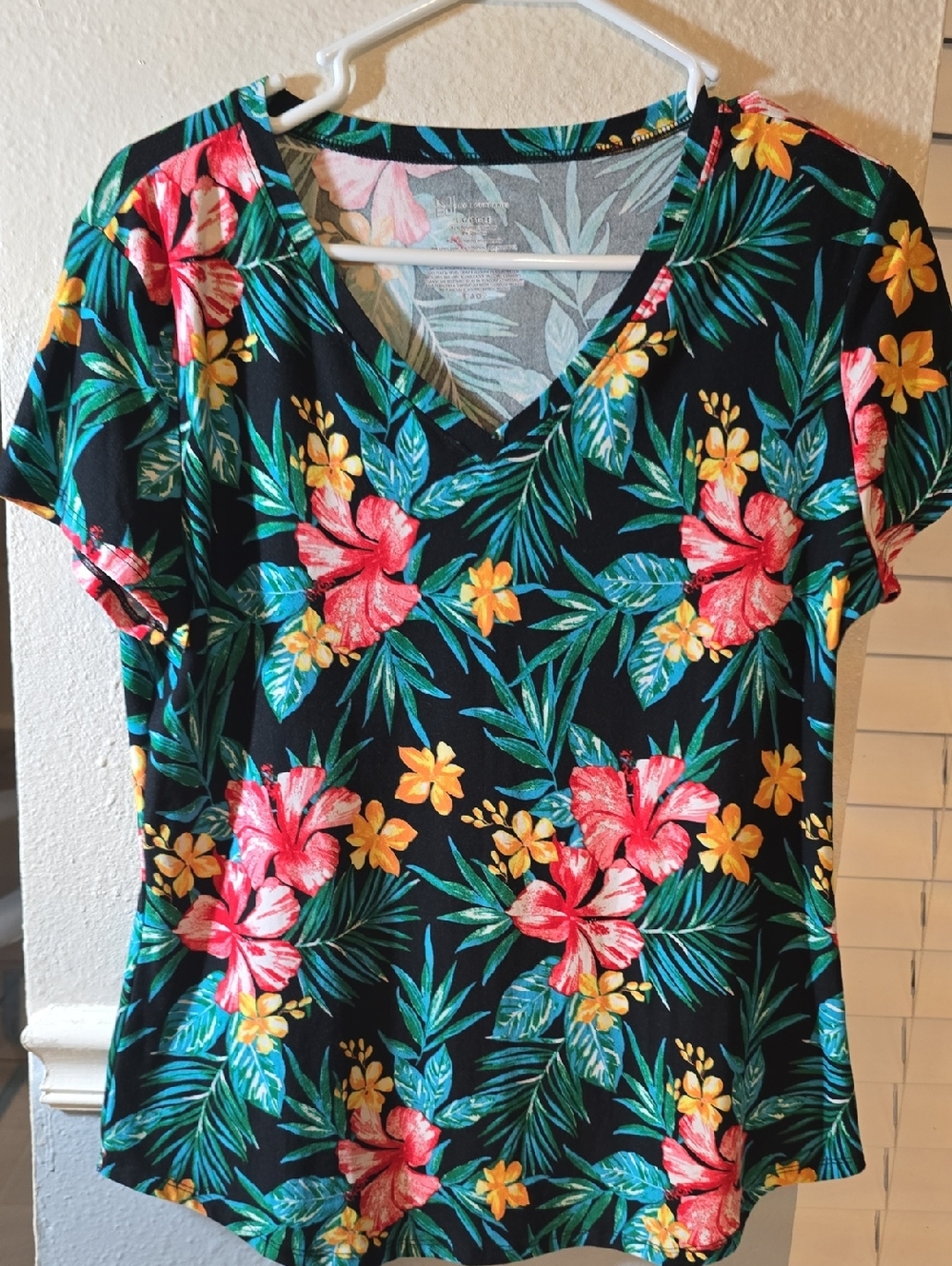 No Boundaries Black Floral V-Neck Short Sleeve Top with Red & Yellow Flowers